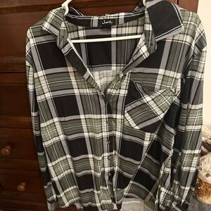 Women’s Green Plaid Shirt